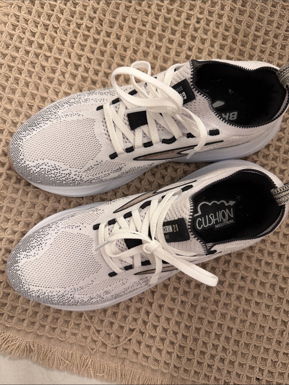 Brooks Women’s Glycerin Stealthfit 21 Neutral Running Shoe - Picture 8 of 11